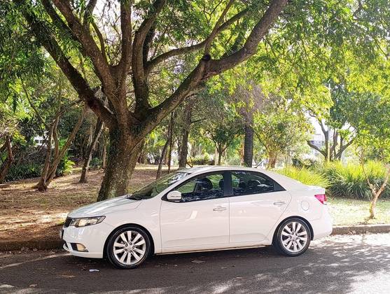 KIA CERATO 1.6 SX3 16V GASOLINA 4P MANUAL